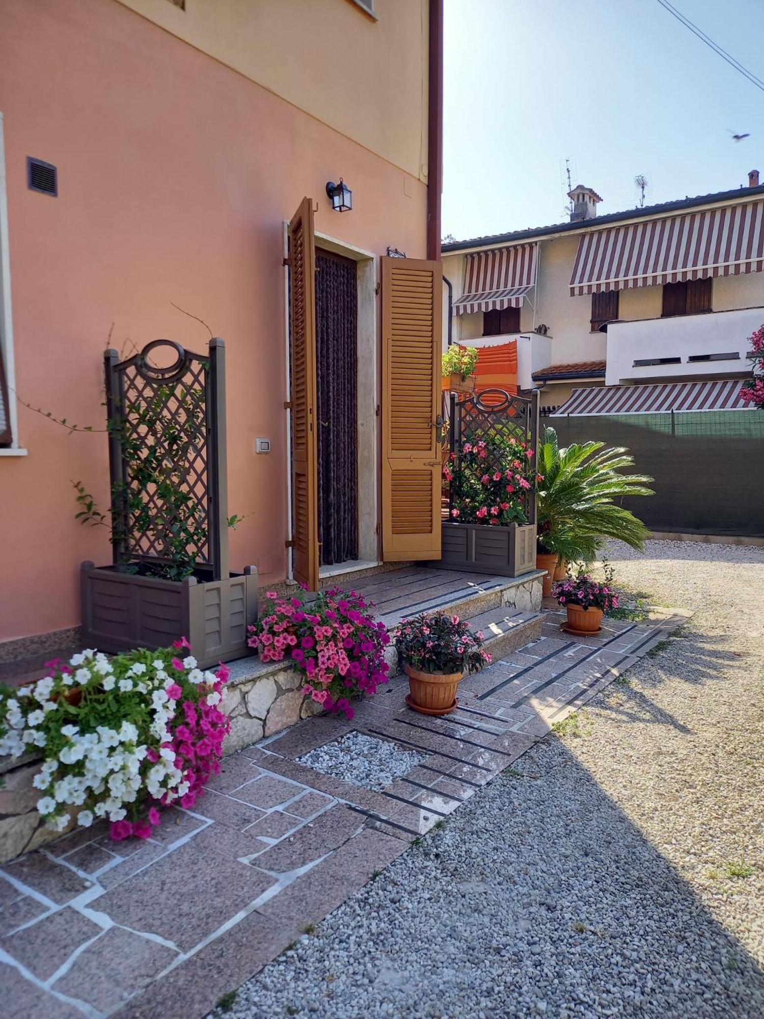 Bilocale Climatizzato A 850M Dalla Spiaggia Casa Katia Marina di Massa Exterior foto